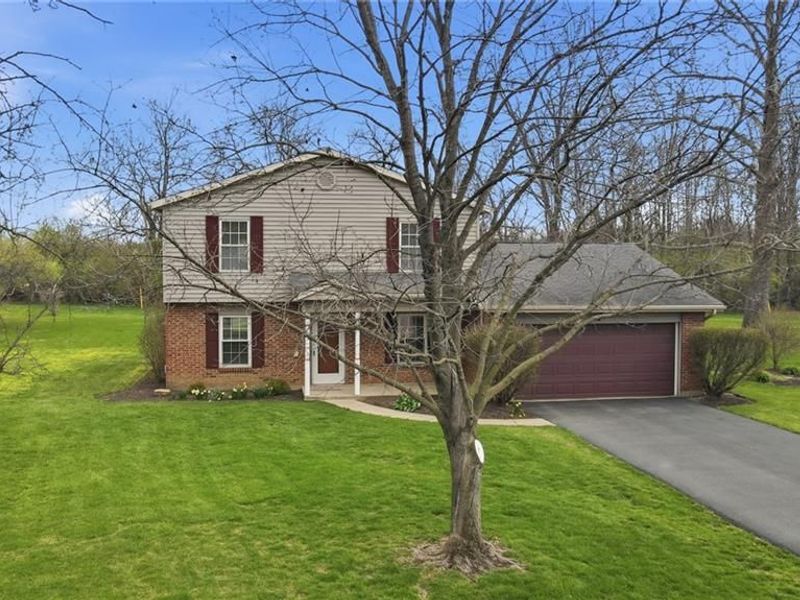 2255 Woodstock Court, Troy, OH 45373 Photo 2