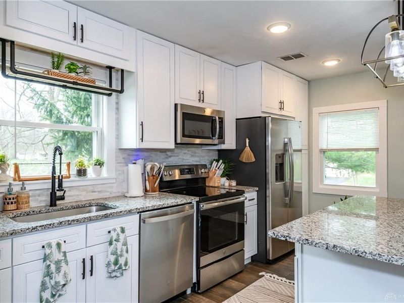 2048 Van Oss Drive, Beavercreek, OH 45431 Photo 16