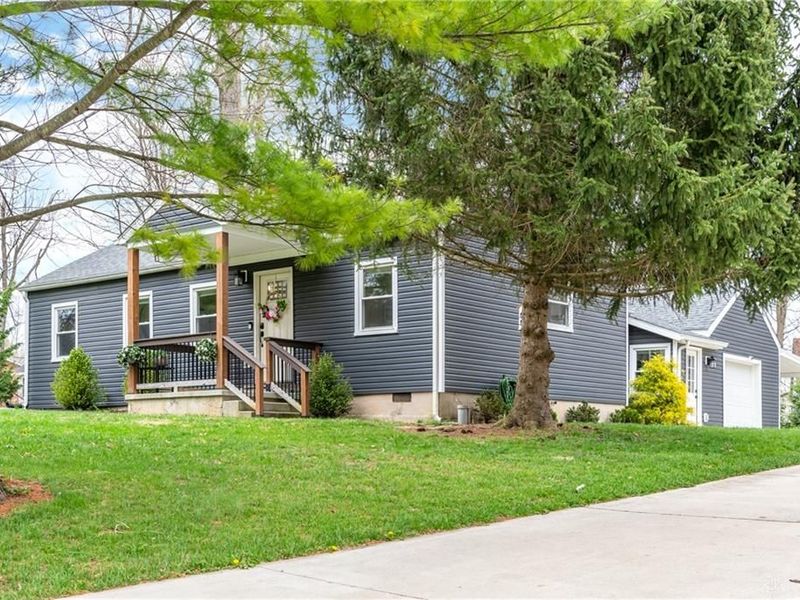 2048 Van Oss Drive, Beavercreek, OH 45431 Photo 2