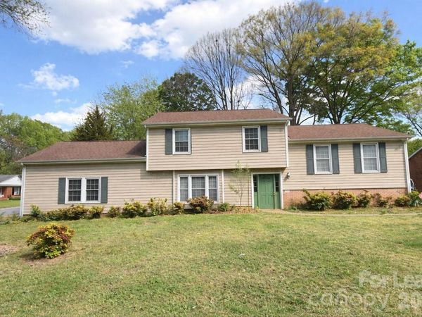 4048 Tamerlane Drive, Charlotte, NC 28205