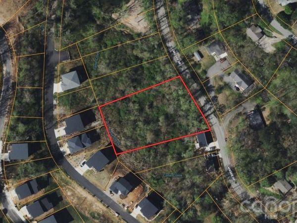 32 Lakeside Drive, Asheville, NC 28806