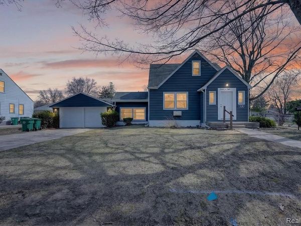 1108 HELEN Street, Garden City, MI 48135