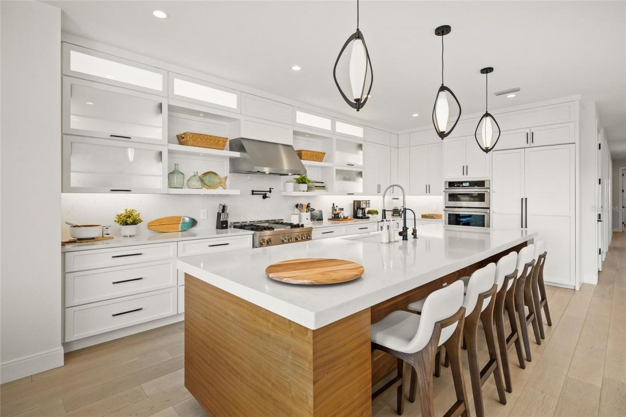 209 Willow Avenue, Anna Maria, FL 34216 Photo