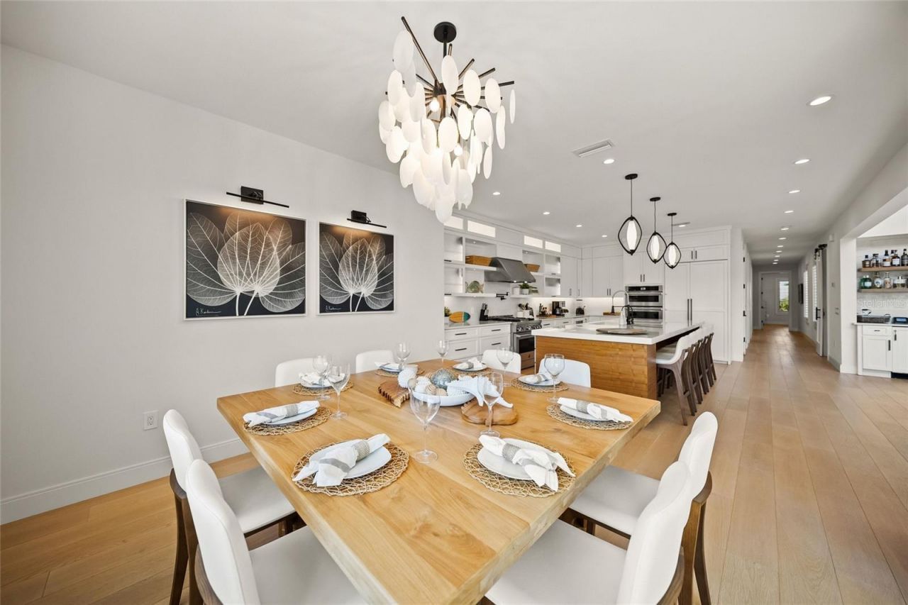 209 Willow Avenue, Anna Maria, FL 34216 Photo