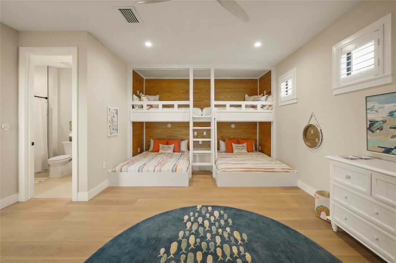 209 Willow Avenue, Anna Maria, FL 34216 Photo