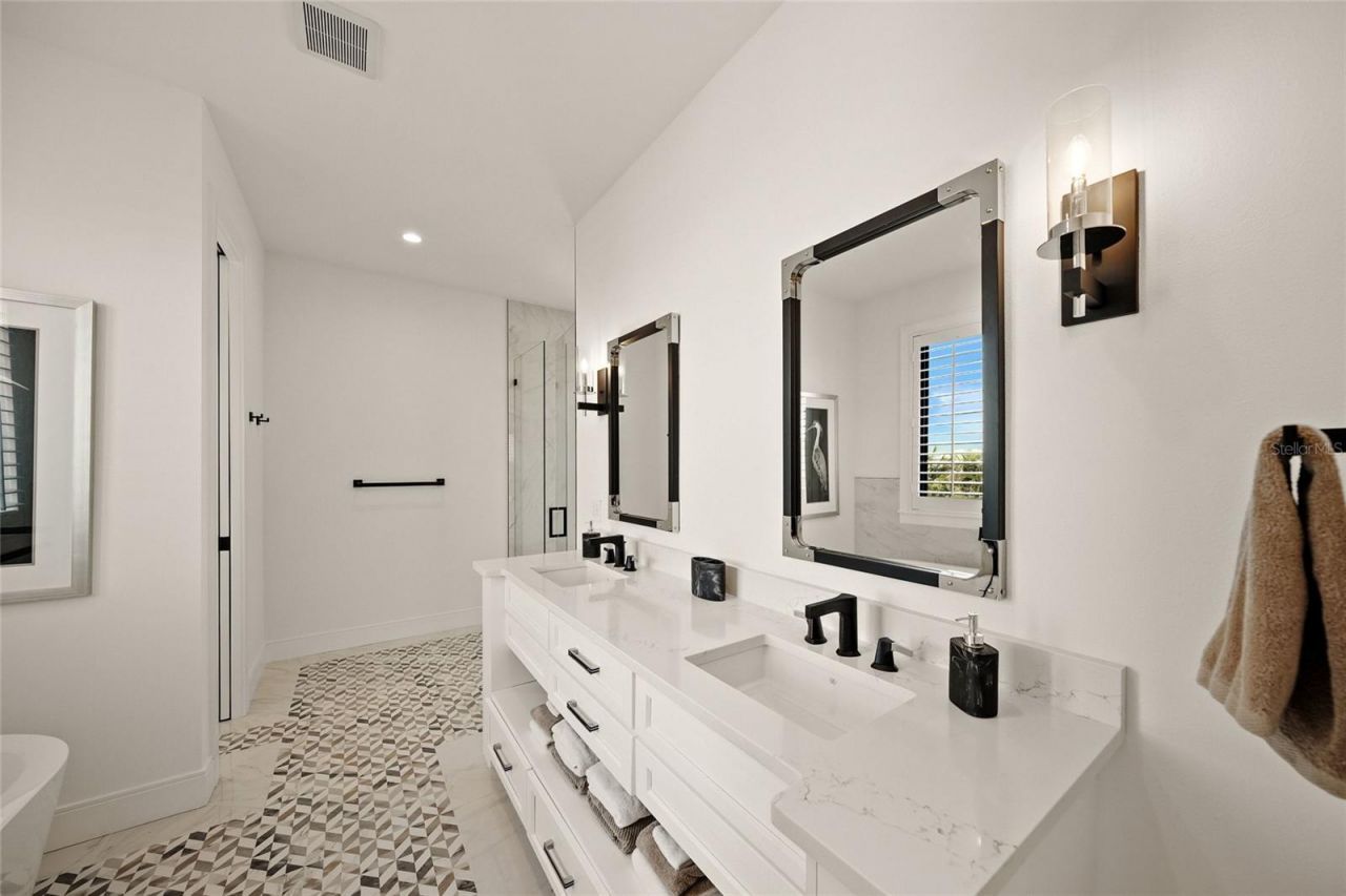 209 Willow Avenue, Anna Maria, FL 34216 Photo