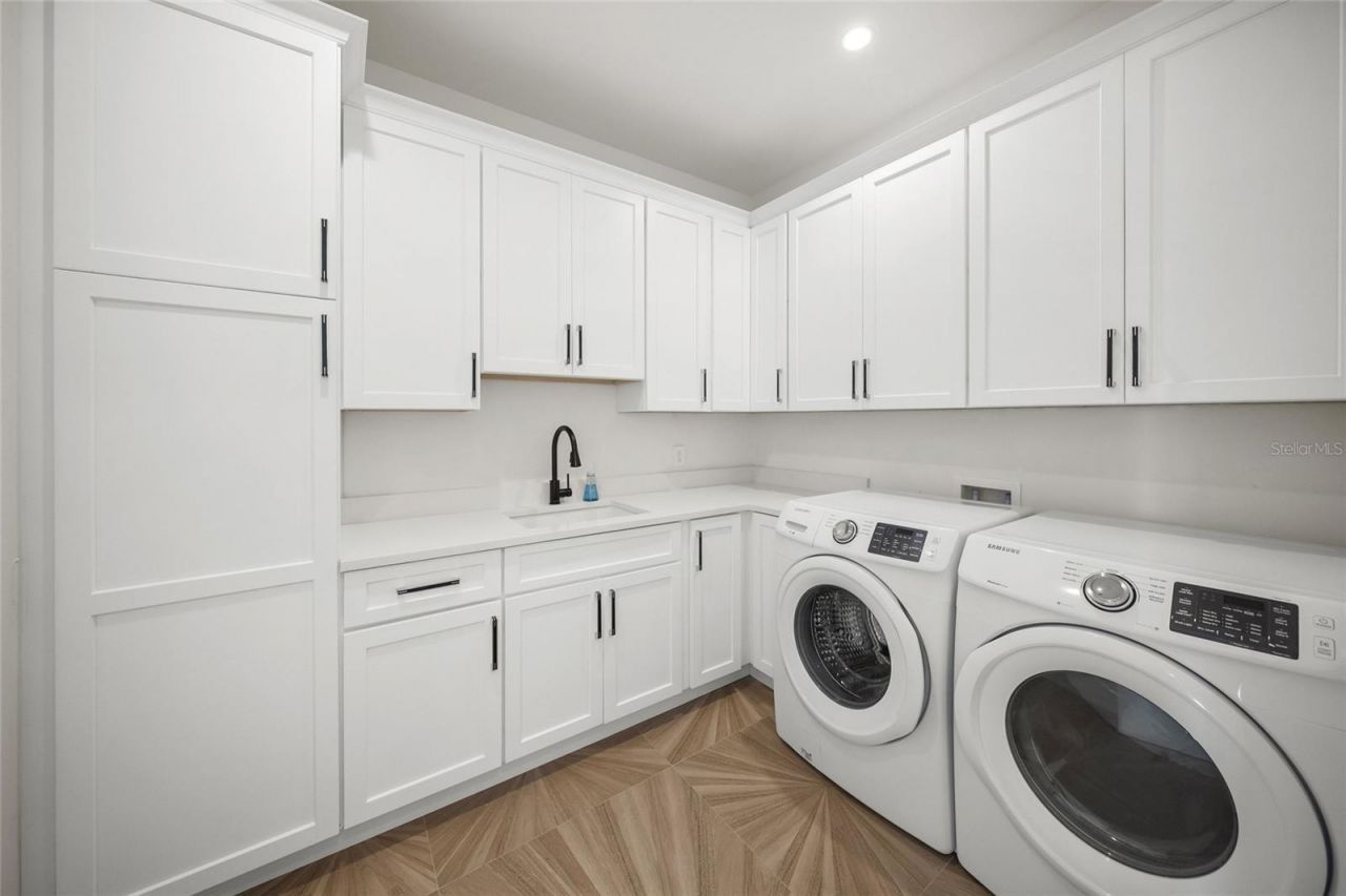 209 Willow Avenue, Anna Maria, FL 34216 Photo