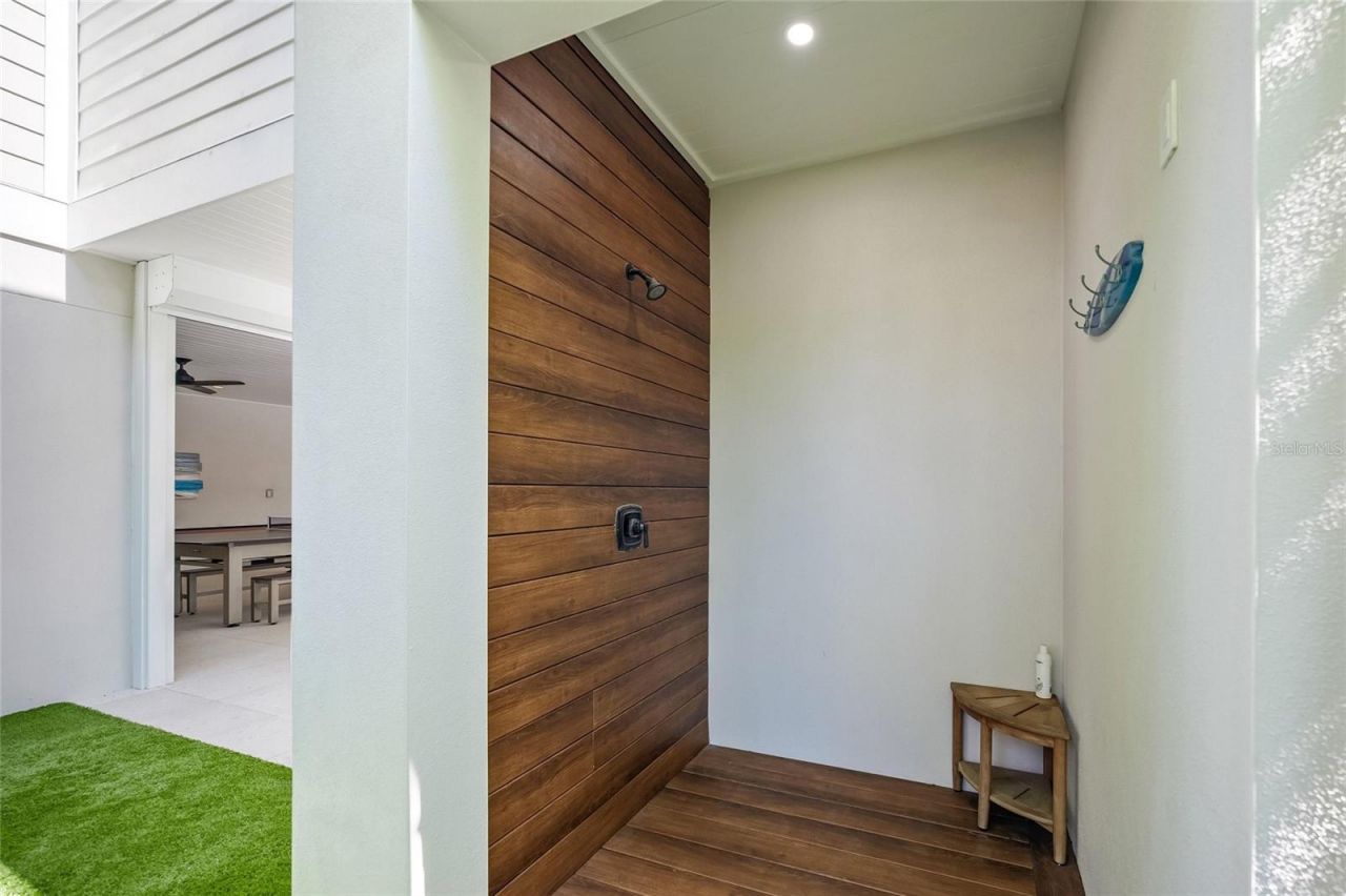 209 Willow Avenue, Anna Maria, FL 34216 Photo