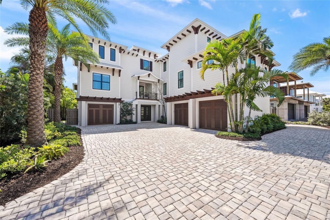 209 Willow Avenue, Anna Maria, FL 34216 Photo