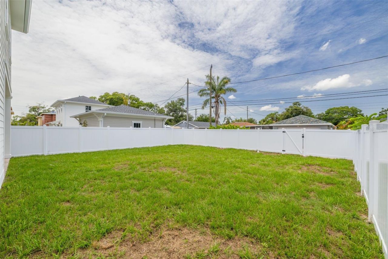 441 47th Avenue N, Saint Petersburg, FL 33703 Photo