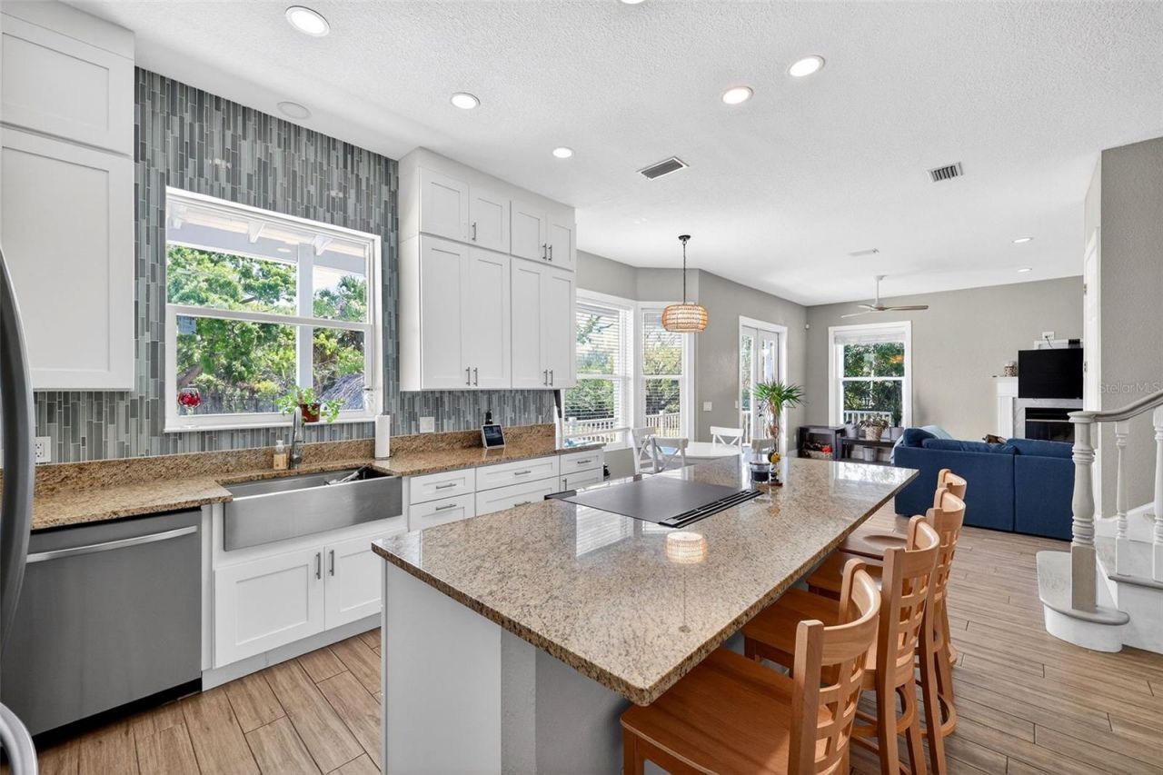 4433 Sweetwater Drive, Tampa, FL 33615 Photo