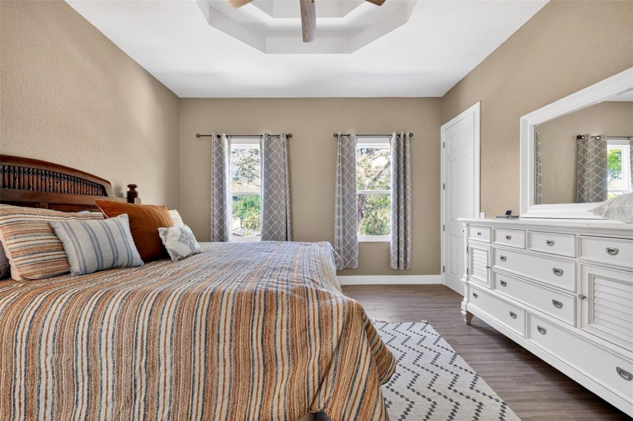 4433 Sweetwater Drive, Tampa, FL 33615 Photo