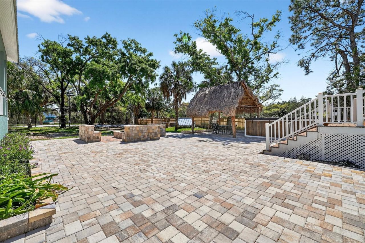 4433 Sweetwater Drive, Tampa, FL 33615 Photo