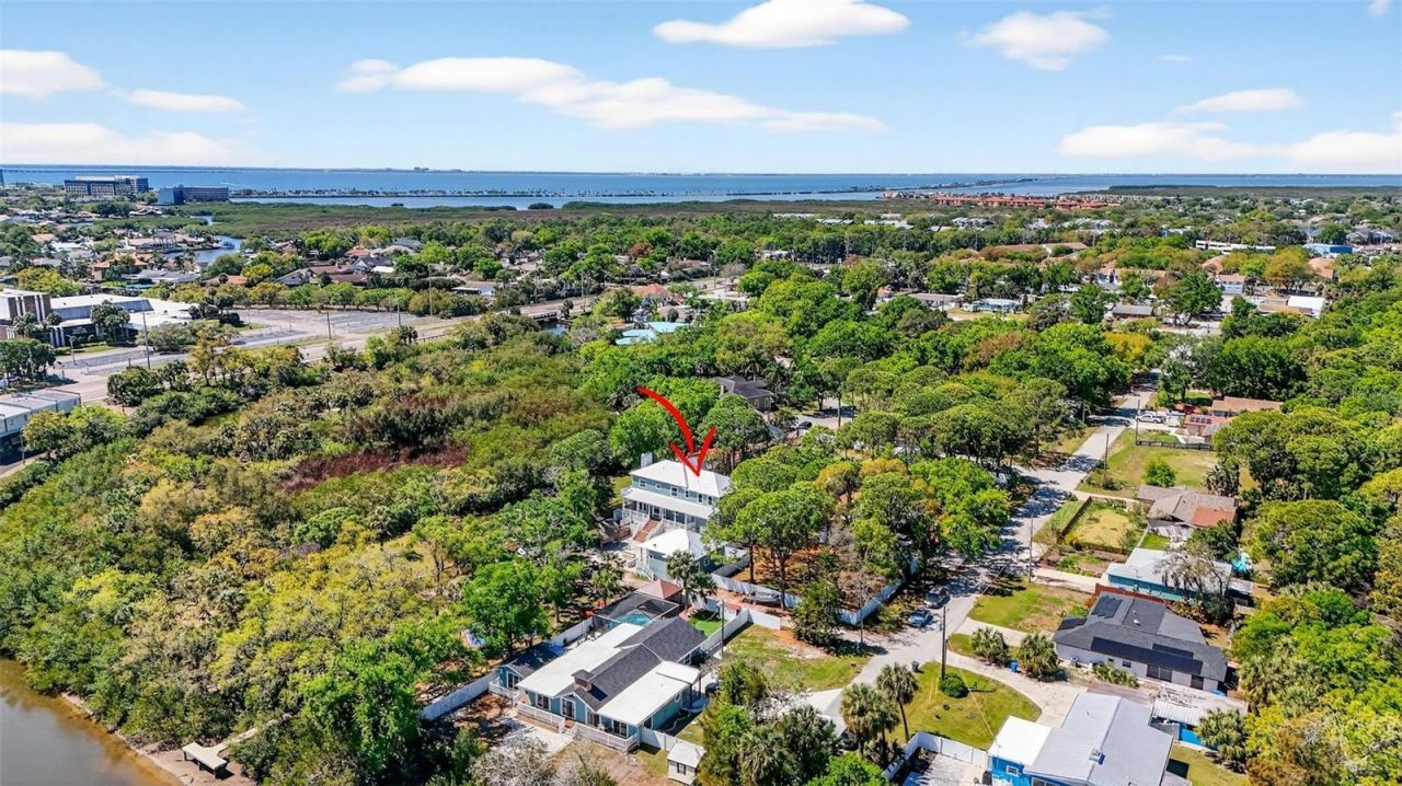 4433 Sweetwater Drive, Tampa, FL 33615 Photo