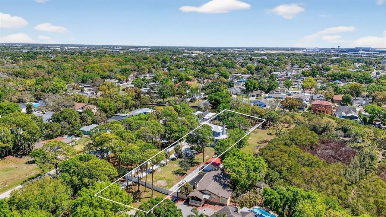 4433 Sweetwater Drive, Tampa, FL 33615 Photo