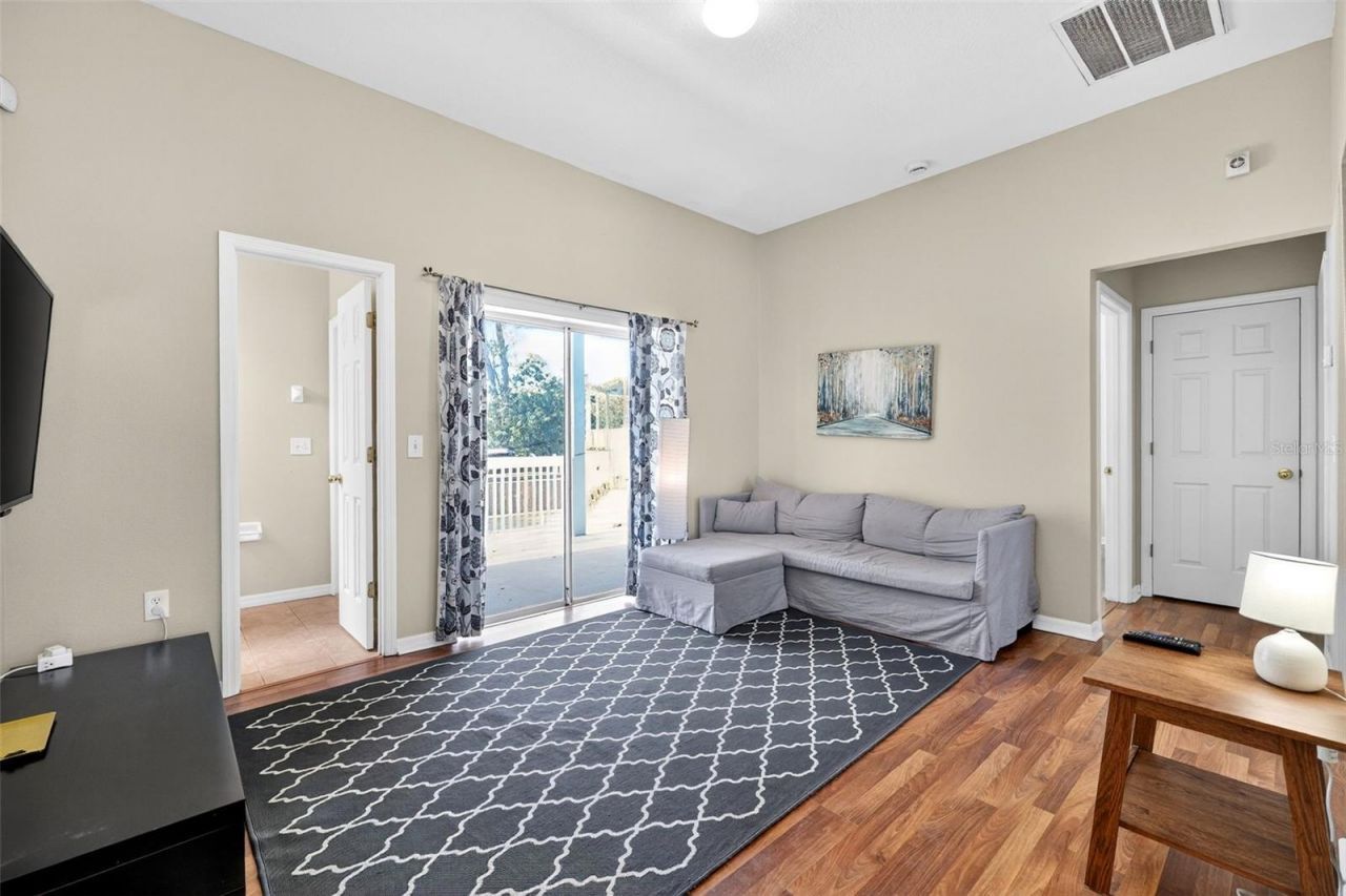 4433 Sweetwater Drive, Tampa, FL 33615 Photo