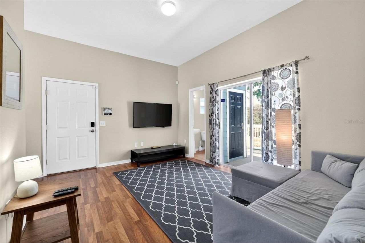 4433 Sweetwater Drive, Tampa, FL 33615 Photo