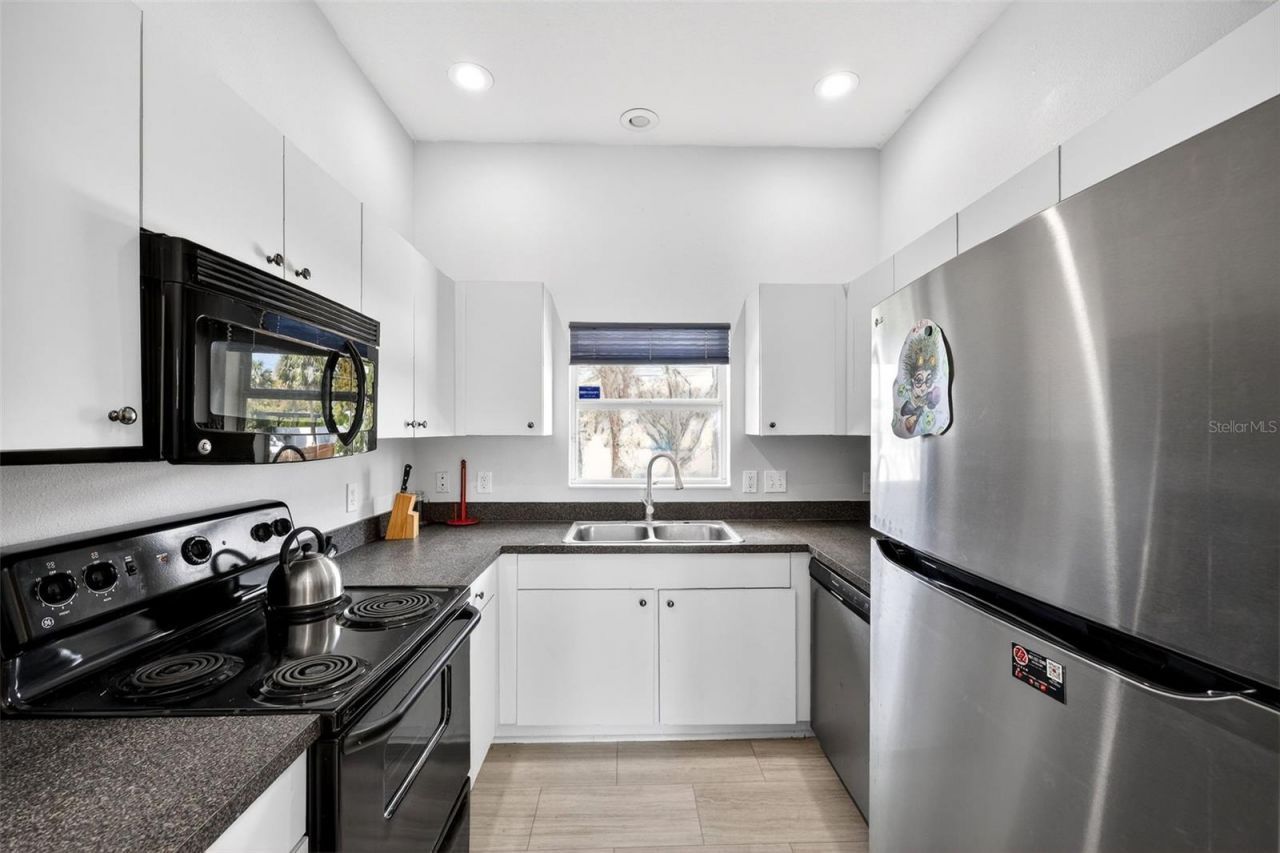 4433 Sweetwater Drive, Tampa, FL 33615 Photo