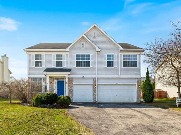 579 W CALDWELL Drive , Round Lake, IL 60073