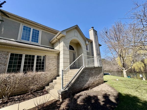 30 Beaconsfield Court, Unit 30, Lincolnshire, IL 60069