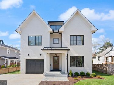 802 N EDGEWOOD STREET, ARLINGTON, VA 22201