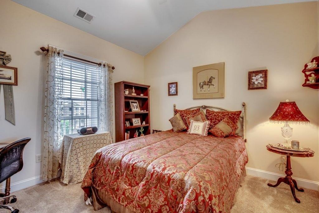 4894 Luster Leaf Circle Photo 14