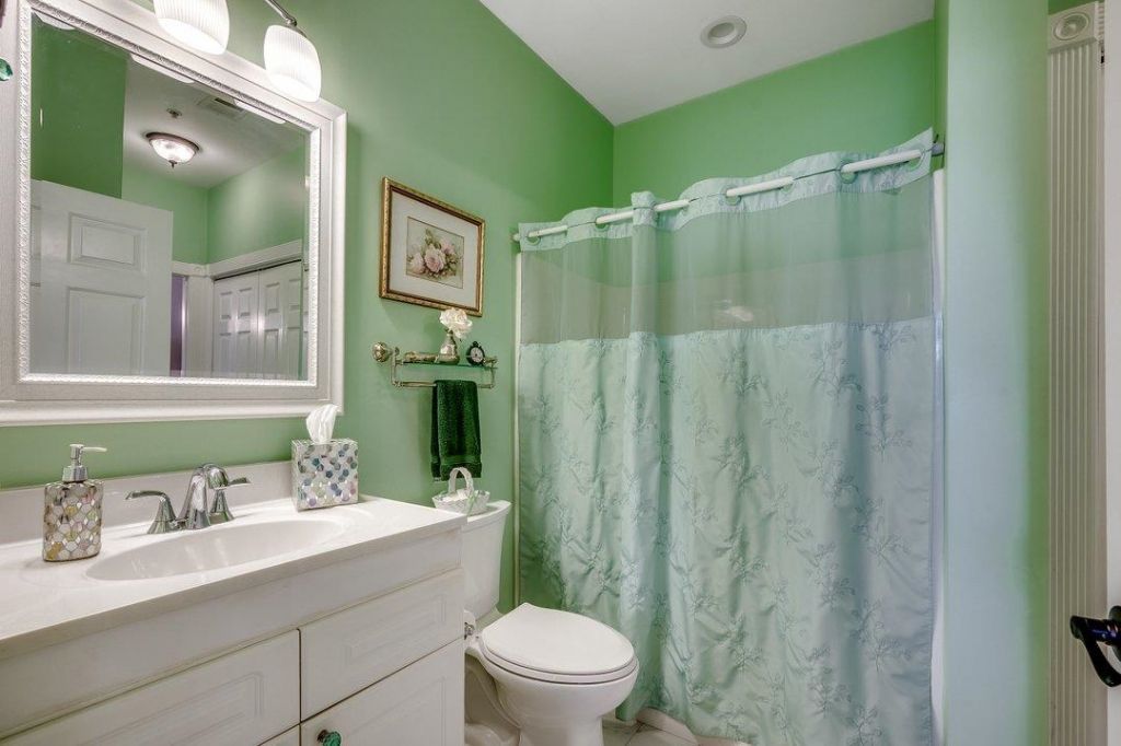 4894 Luster Leaf Circle Photo 16