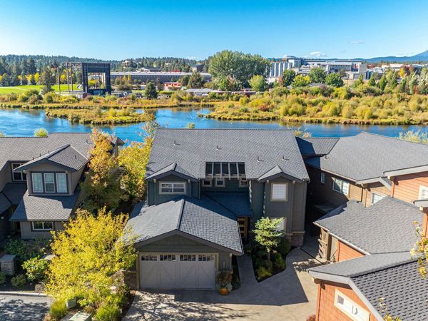 735 SW Otter Way, Bend, OR 97702