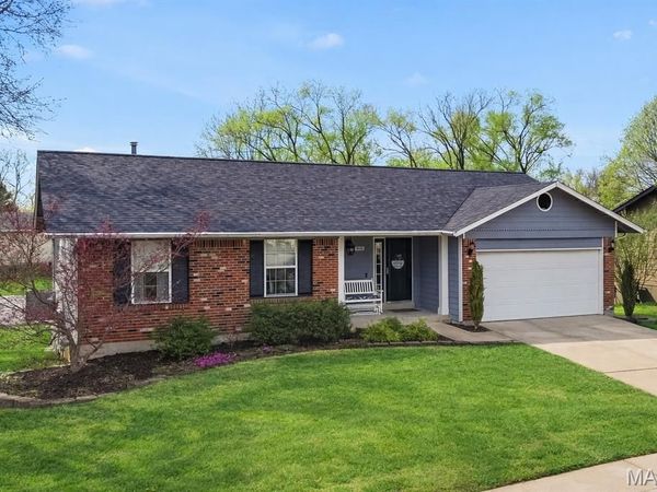 514 Pioneer Drive , St Peters, MO 63376