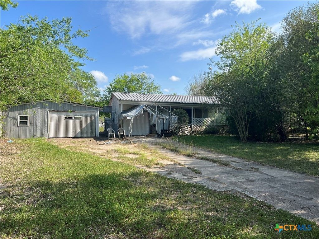 405 Mulberry Drive , Port Lavaca, TX 77979 Main Photo