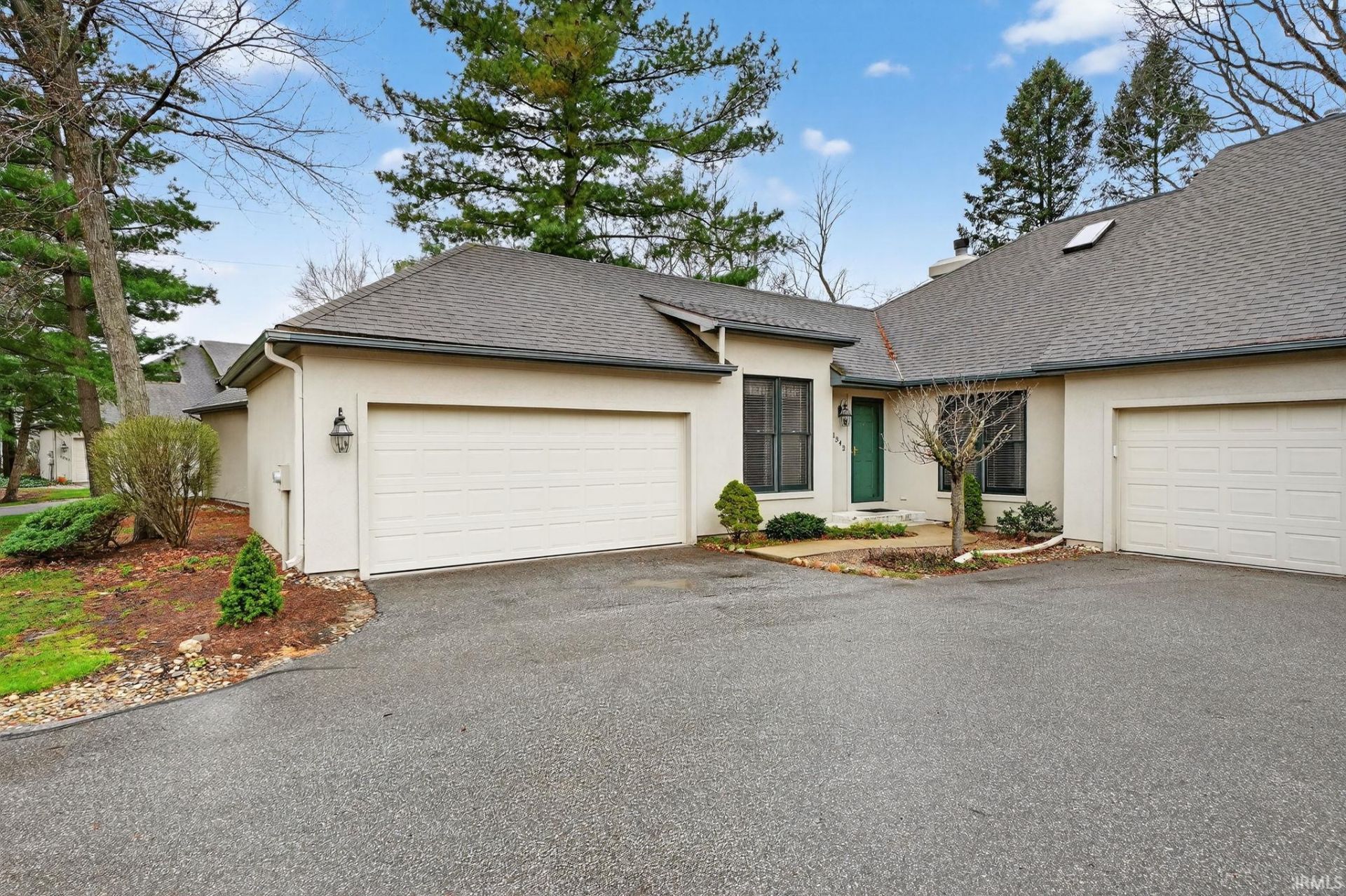 1342 Bridge Water Way, Mishawaka, IN 46545 Main Photo