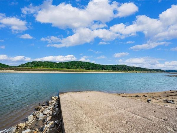 00 Breezing LN , Spicewood, TX 78669