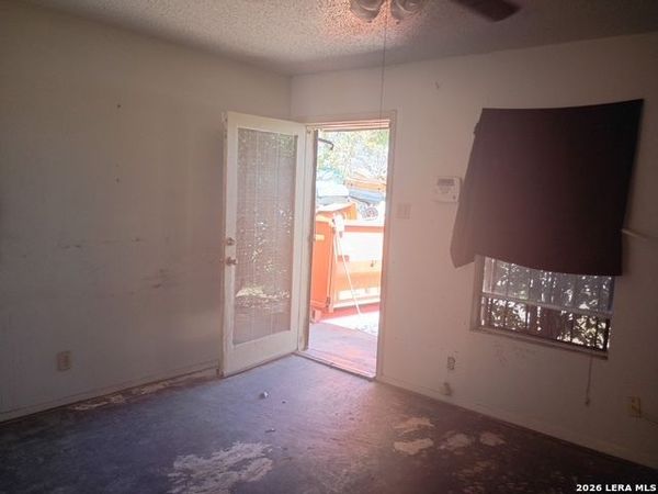 1619 Latimer, San Antonio, TX 78220