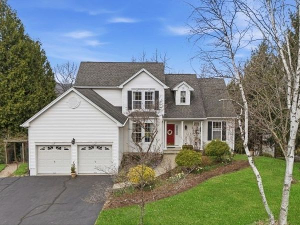 61 Canada Goose Dr, Allamuchy, NJ 07840