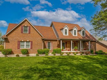 186 Chardonnay Court, Winchester, KY 40391