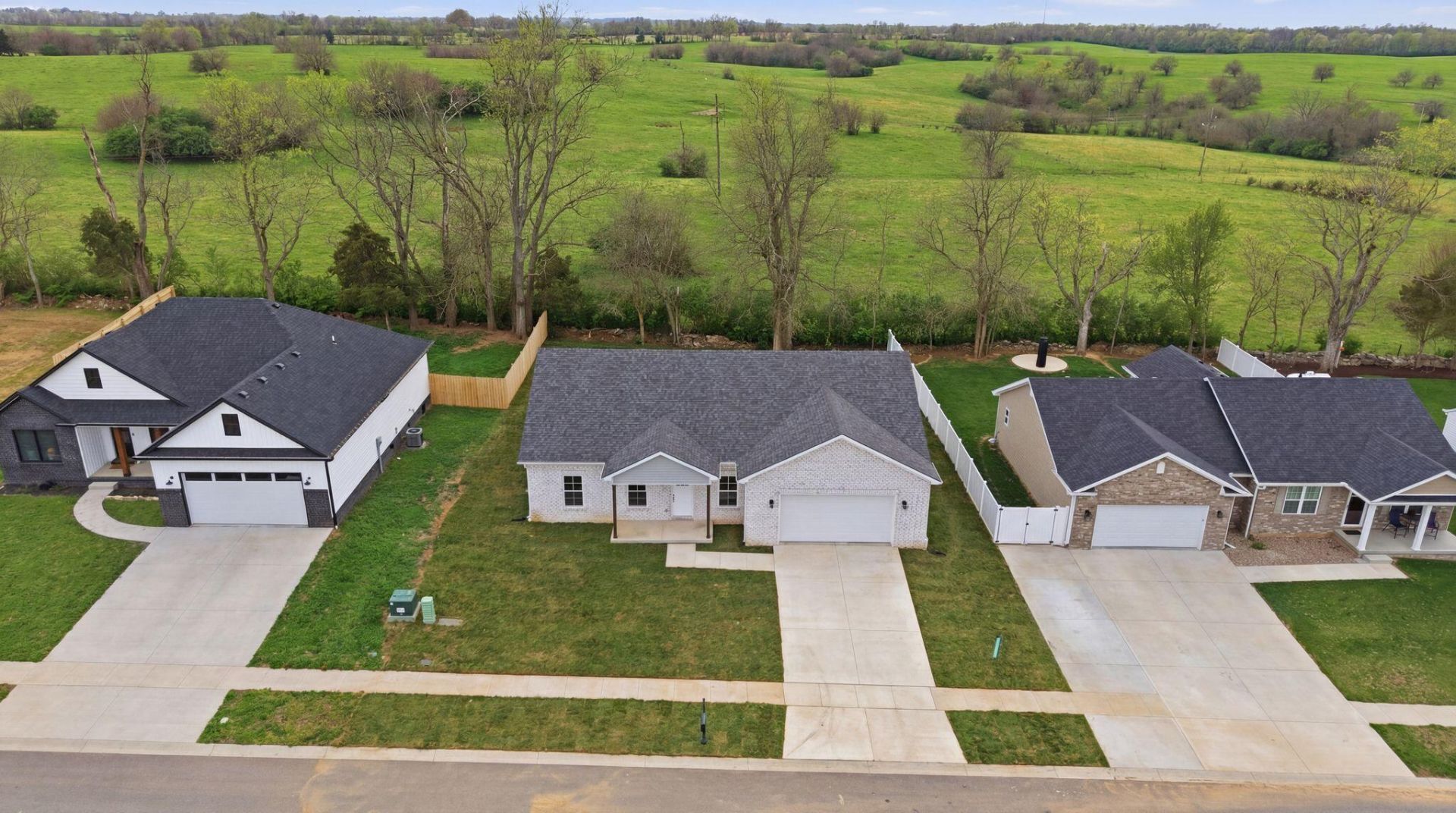 210 Max Cavnes Road, Danville, KY 40422