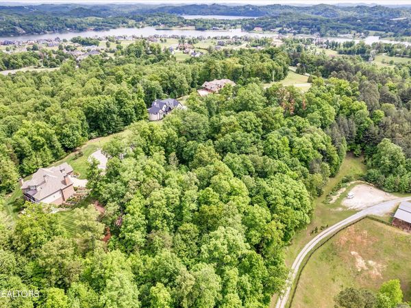 3331 Preserve Pointe, Louisville, TN 37777