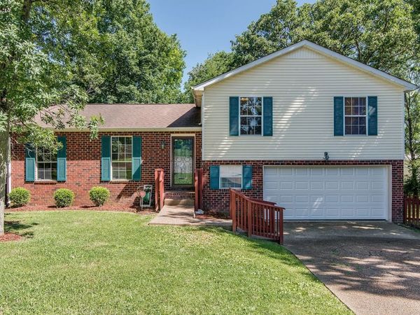 704 Rigger Ct, Nashville, TN 37217