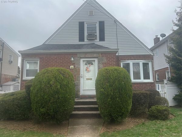 1514 Highland Avenue, New Hyde Park, NY 11040