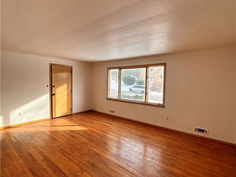 8255 Reed Avenue , Garfield Heights, OH 44125 Photo 26