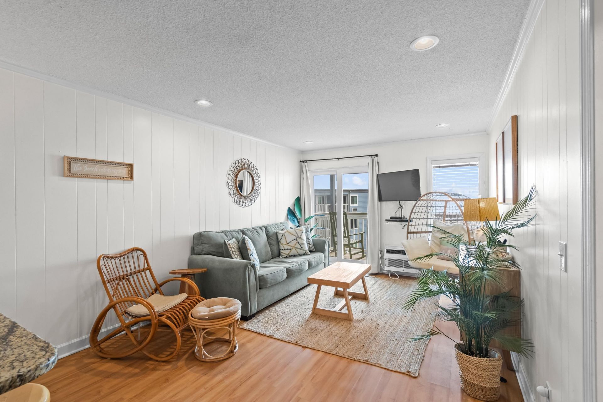 9520 Shore Dr. Photo 16