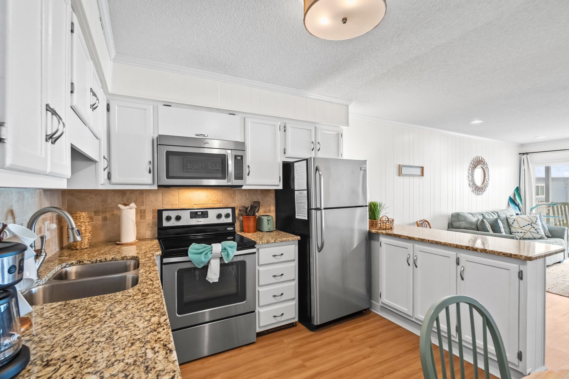 9520 Shore Dr. Photo 23