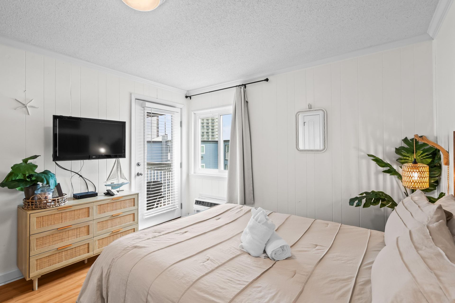 9520 Shore Dr. Photo 36