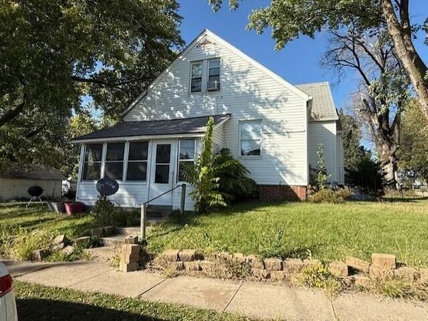 3802 12TH Street, Des Moines, IA 50313