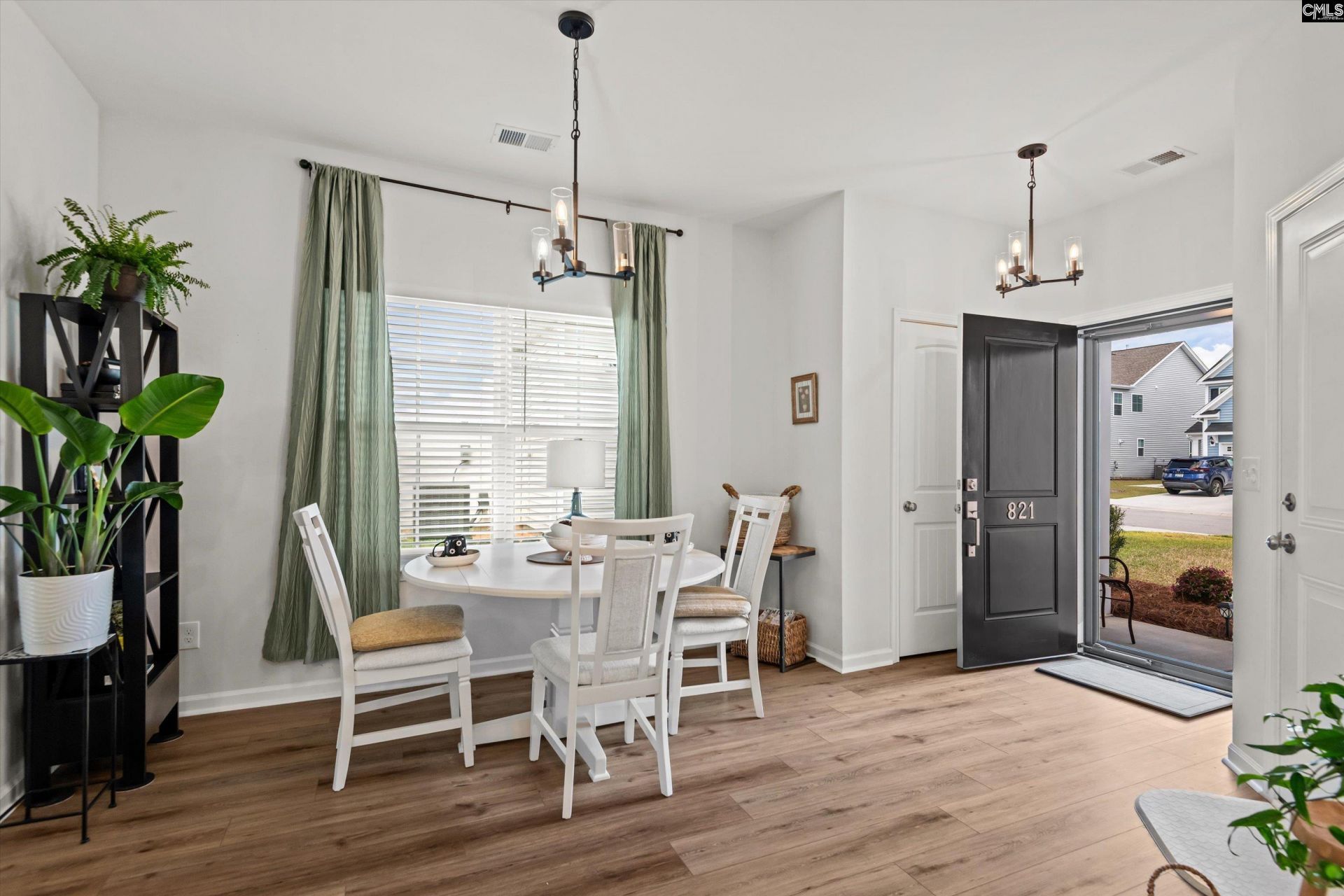 821 Peony Lane Photo 4