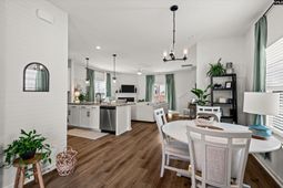 821 Peony Lane photo 4