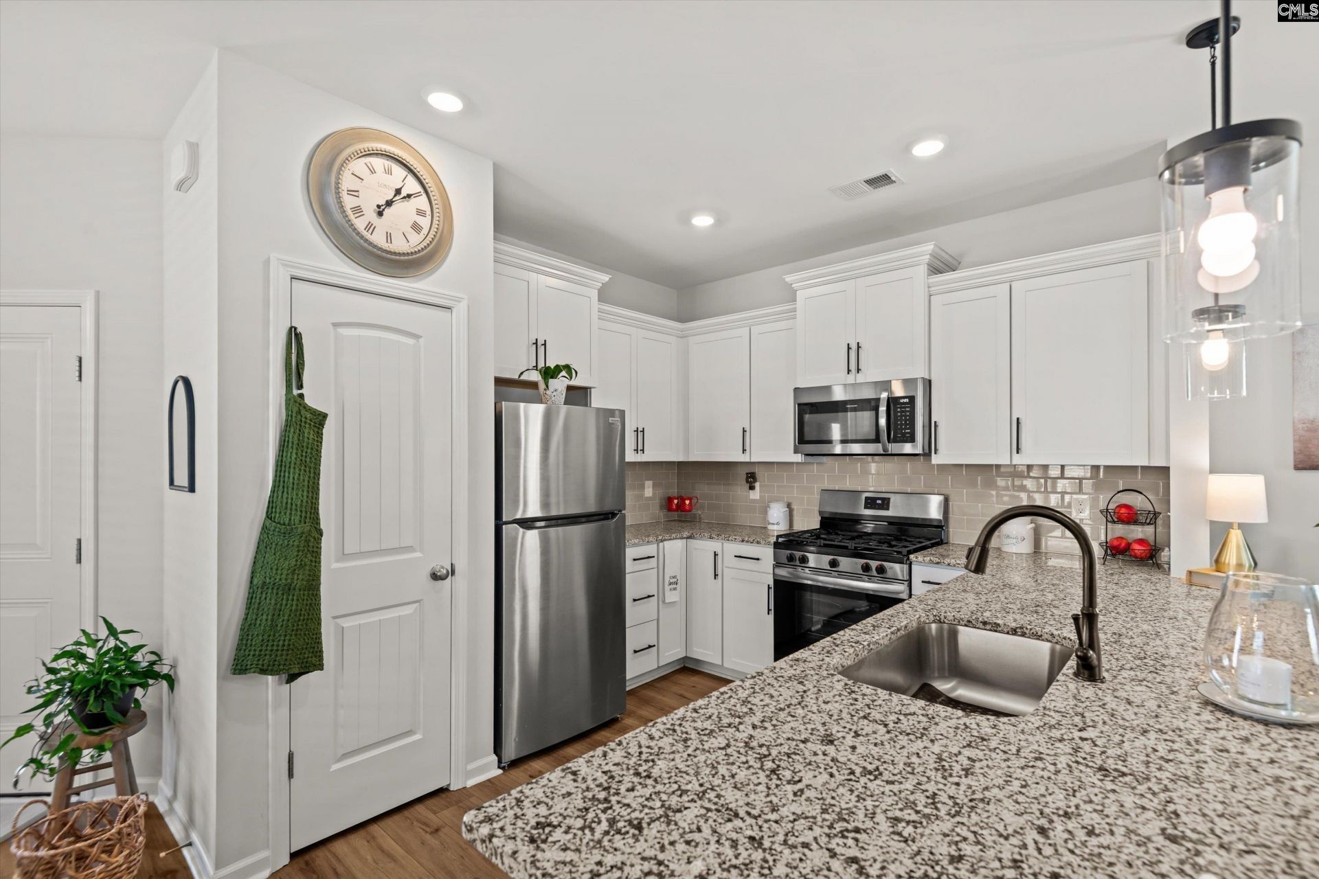 821 Peony Lane Photo 8