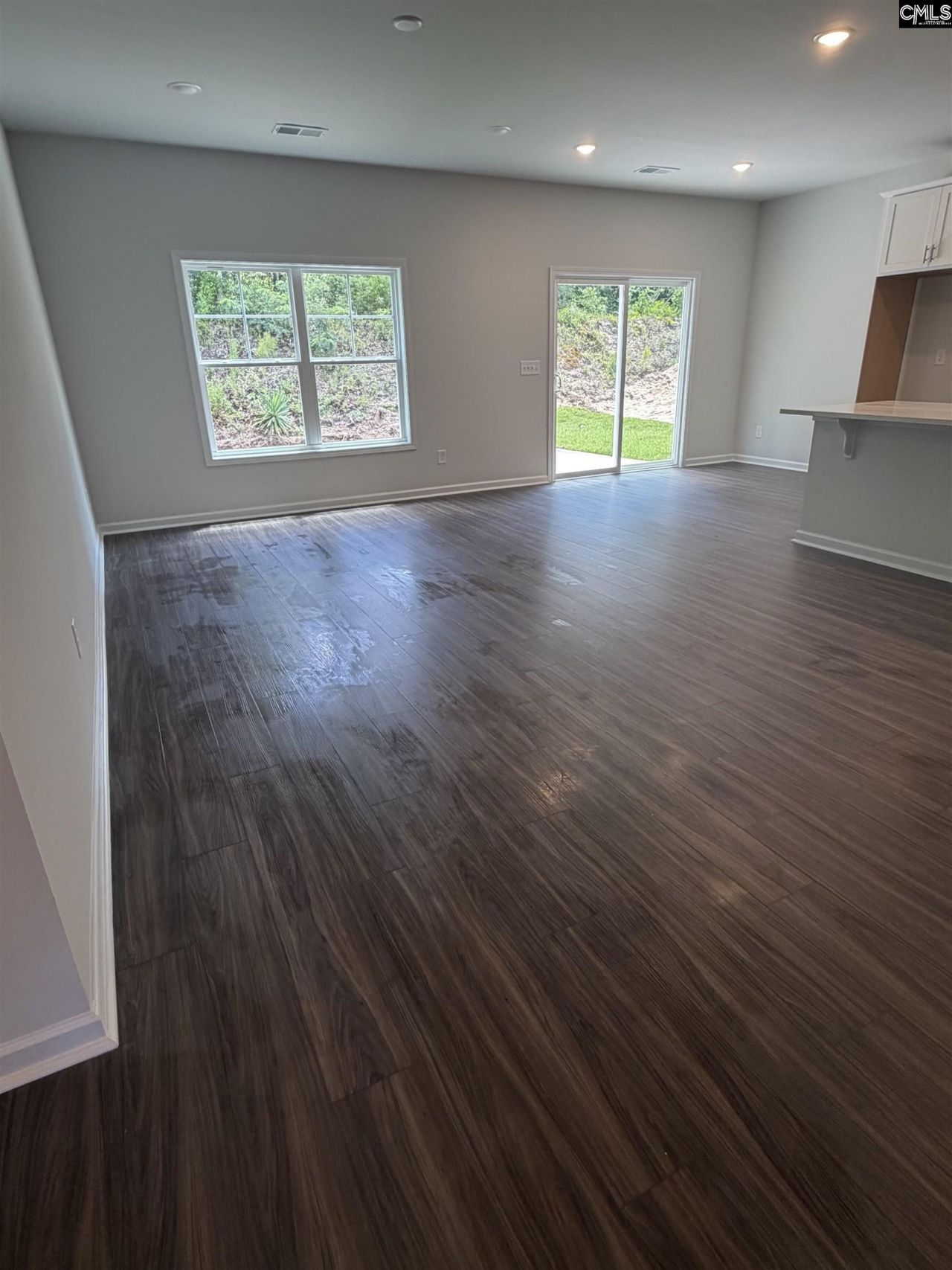 757 Samantha Street Photo 4
