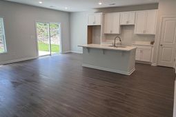 757 Samantha Street photo 4