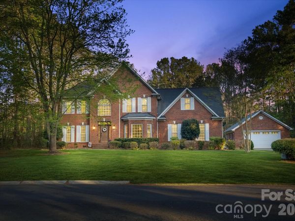 3570 Weddington Oaks Drive, Matthews, NC 28104